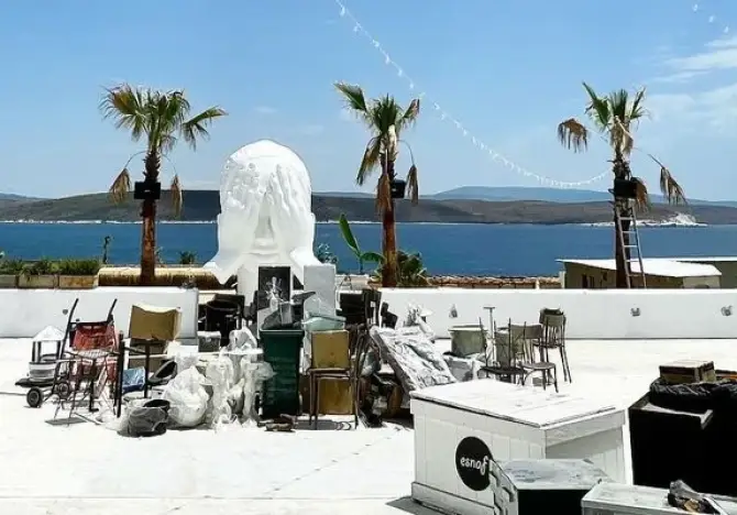 Esnaf Alaçatı - İzmir Mekan Rehberi
