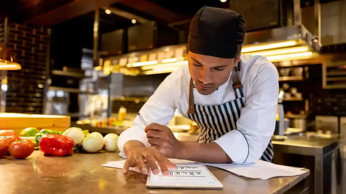 Restoranlarda Food Cost Nasıl Hesaplanır? Yemek Maliyeti ve Menü Fiyatlandırma Rehberi - İzmir Mekan Rehberi