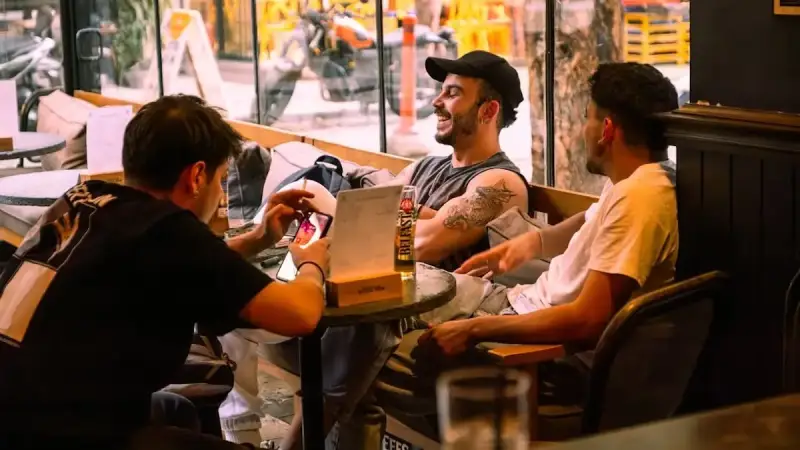 Guff Bar Bornova - İzmir Mekan Rehberi