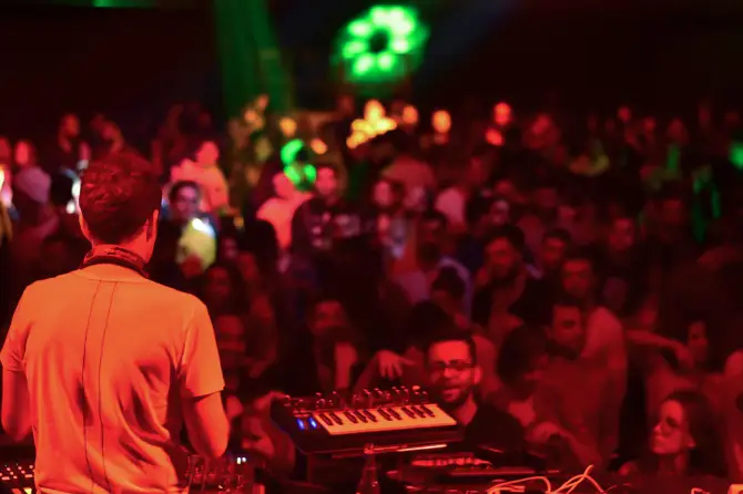 Hangout PSM - İzmir Mekan Rehberi