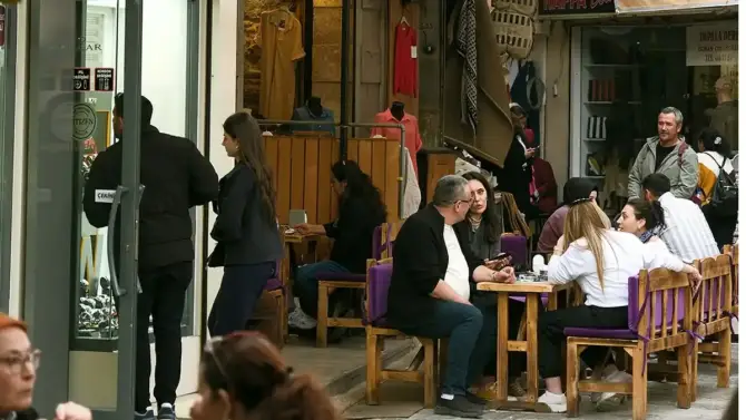 Hisarönü Süt Tatlıları Sami Usta - İzmir Mekan Rehberi