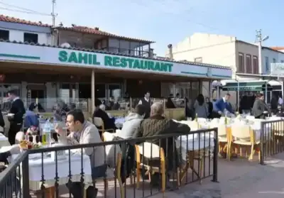 Sahil Restaurant Urla fotoğraf 1 - İzmir Mekan Rehberi