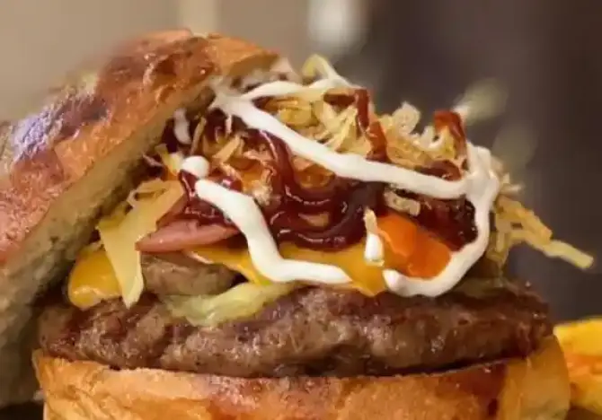 Burgerillas Alsancak - İzmir Mekan Rehberi