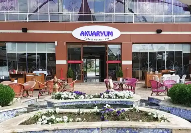Akvaryum Cafe & Restaurant - İzmir Mekan Rehberi