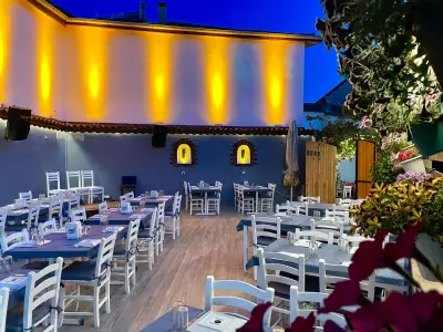 Guru Baba Restaurant fotoğraf 8 - İzmir Mekan Rehberi
