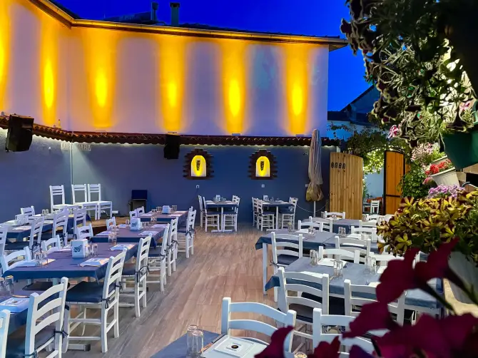 Guru Baba Restaurant - İzmir Mekan Rehberi