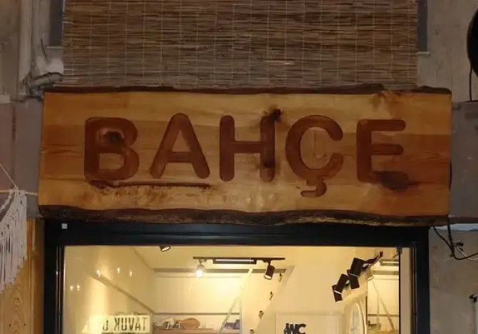 Bahçe Bostanlı - İzmir Mekan Rehberi