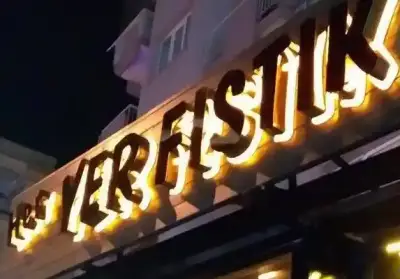 Her Yer Fıstık fotoğraf 1 - İzmir Mekan Rehberi