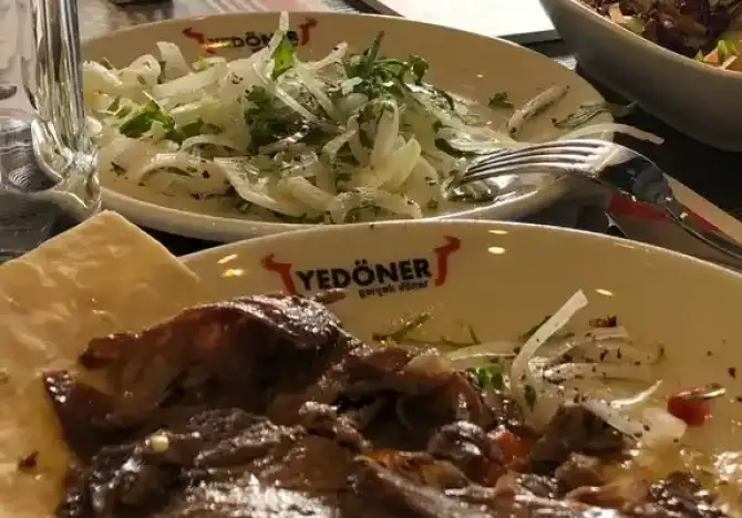 Ye Döner - İzmir Mekan Rehberi