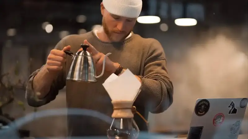 IS MORE Cafe & Roastery Bostanlı - İzmir Mekan Rehberi