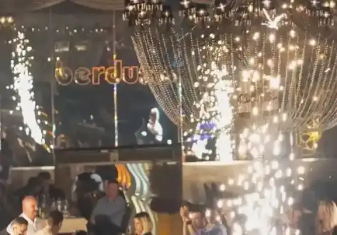 Berdusss Meyhane - İzmir Mekan Rehberi