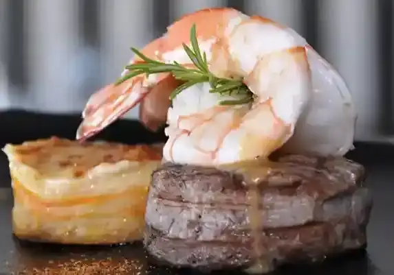 Swissotel Büyük Efes Equinox Restaurant - İzmir Mekan Rehberi