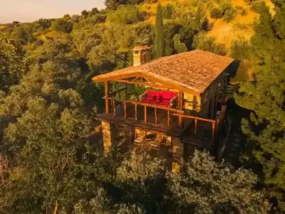 Güllü Konakları - İzmir Mekan Rehberi