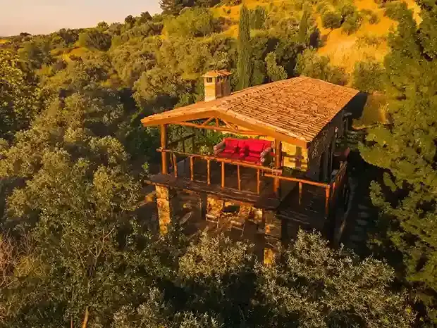 Güllü Konakları - İzmir Mekan Rehberi