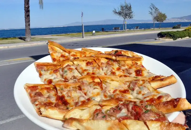 Karacasu Pide Garden  - İzmir Mekan Rehberi