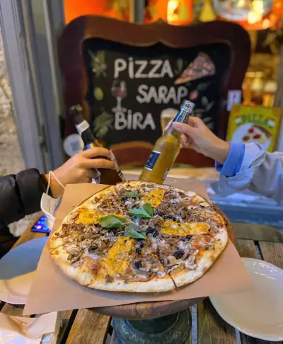 Kırmızı Ardıç Kuşu