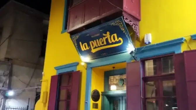 La Puerta Pub Alsancak - İzmir Mekan Rehberi
