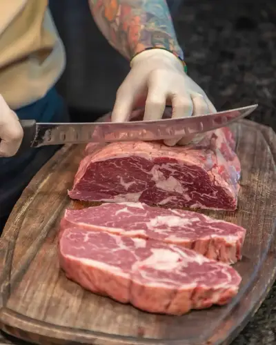 Lezz-Et Steakhouse