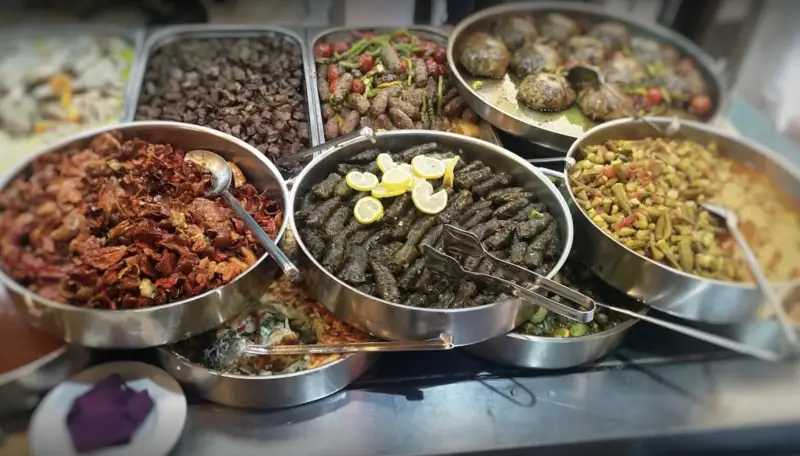 Mahmut Usta Esnaf Lokantası - İzmir Mekan Rehberi