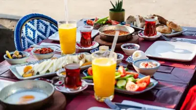 Mandolin Cafe Konak Pier