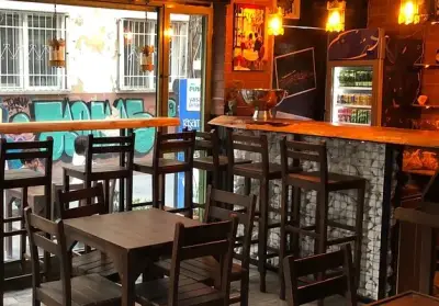 Mantis Cafe Bar fotoğraf 1 - İzmir Mekan Rehberi