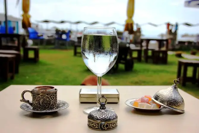 Gümüldür Mavi Deniz Otel & Restoran - İzmir Mekan Rehberi