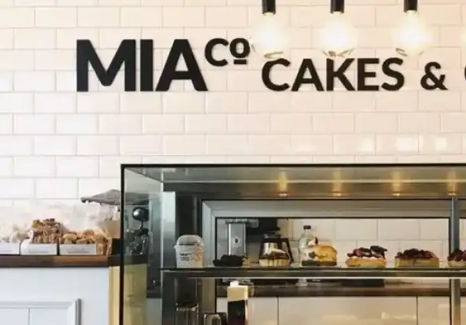 Mia Co. Cakes & Bakery  - İzmir Mekan Rehberi