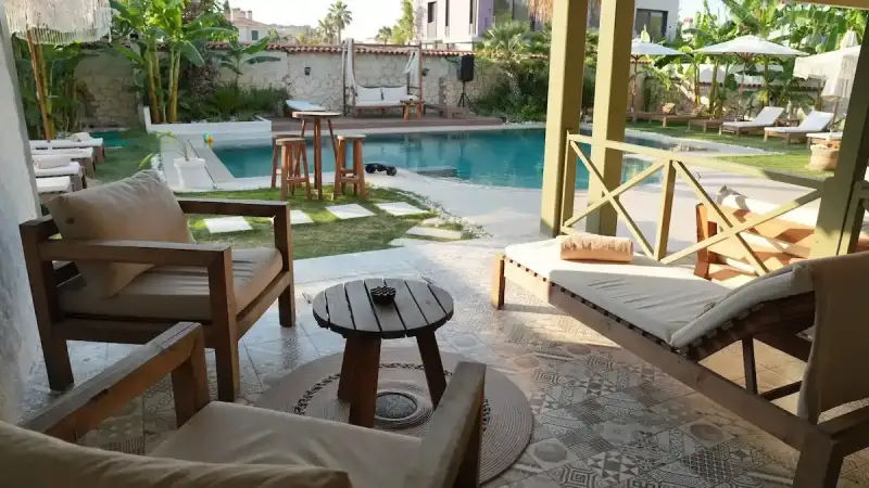 Moff Alaçatı Hotel - İzmir Mekan Rehberi