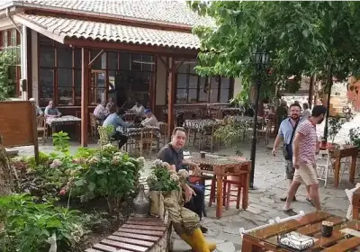 Mor Fesli  fotoğraf 1 - İzmir Mekan Rehberi