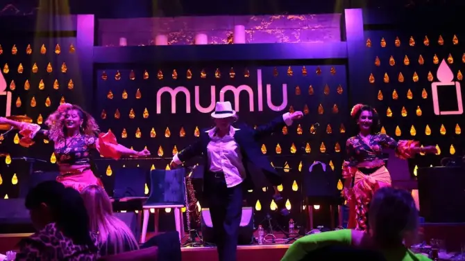 Mumlu Meyhane - İzmir Mekan Rehberi