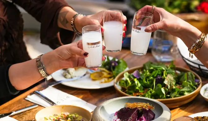 Pier's Brasserie Hacımemiş - İzmir Mekan Rehberi