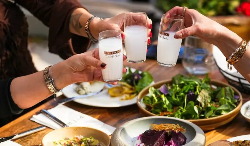 Pier's Brasserie Hacımemiş - İzmir Mekan Rehberi