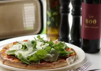 Pizza Romanza fotoğraf 1 - İzmir Mekan Rehberi
