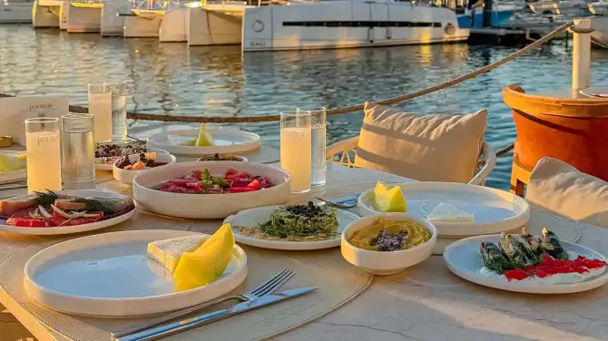 Porthole Yeni Foça  - İzmir Mekan Rehberi