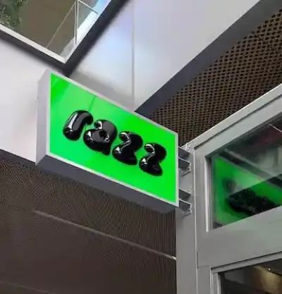 Razz Burger