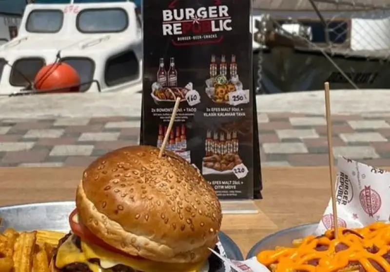 Burger Republic Yeni Foça - İzmir Mekan Rehberi