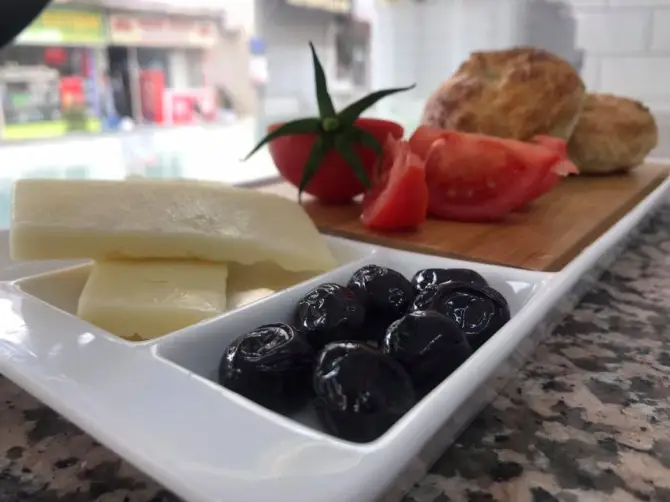 Serdar Börek - İzmir Mekan Rehberi