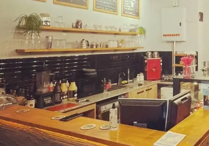 Solas Coffee & Take Away - İzmir Mekan Rehberi