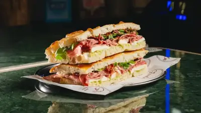 Strada Sandwich Bostanlı