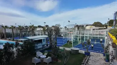Swiss Padel İzmir fotoğraf 1 - İzmir Mekan Rehberi