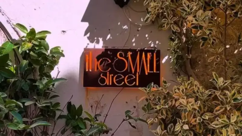 The Small Street Alaçatı - İzmir Mekan Rehberi