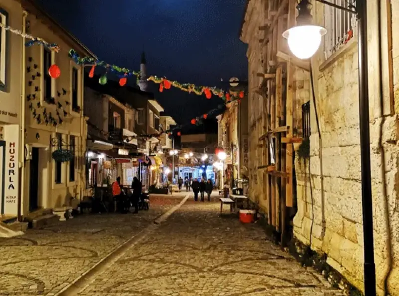 Urla Sanat Sokağı - İzmir Mekan Rehberi