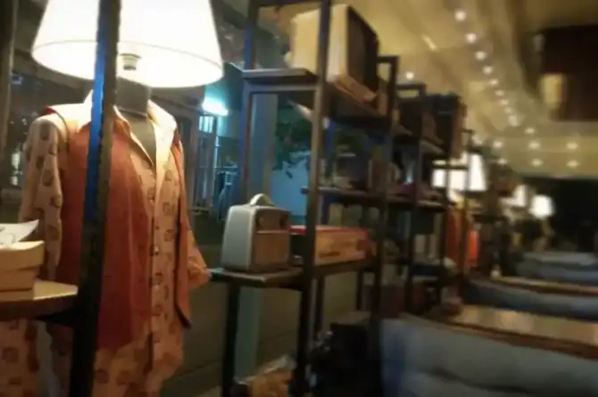 Vintage Cafe - İzmir Mekan Rehberi