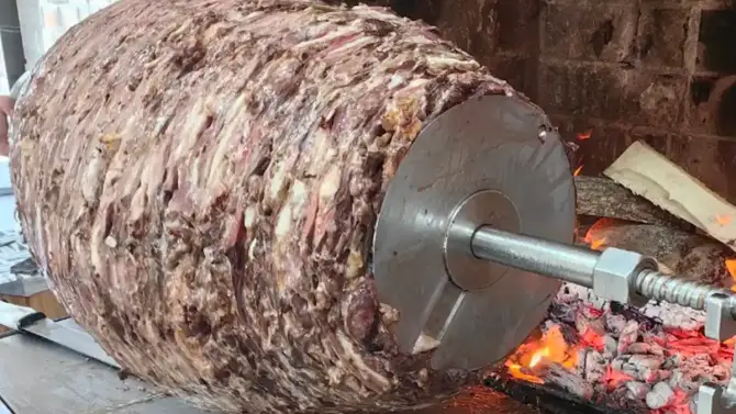 Yunus Cag Kebap - İzmir Mekan Rehberi
