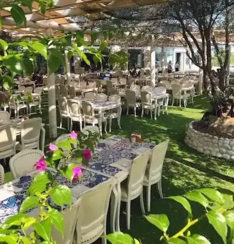 Zeytinli Köşk - İzmir Mekan Rehberi