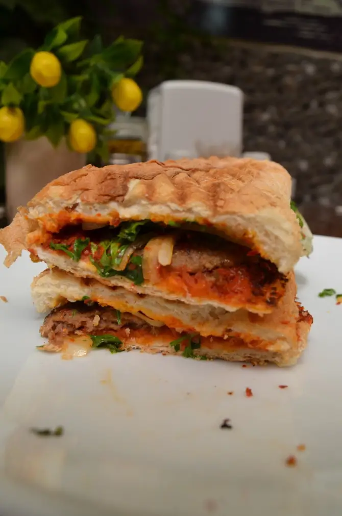Sokakiçi Köftecisi - İzmir Mekan Rehberi