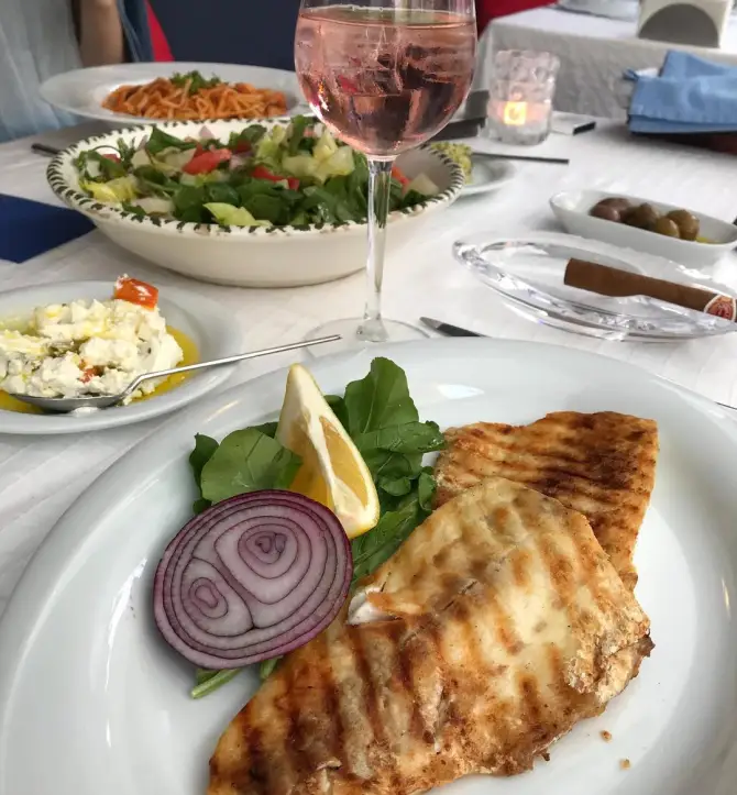 Karina Restaurant Alaçatı - İzmir Mekan Rehberi