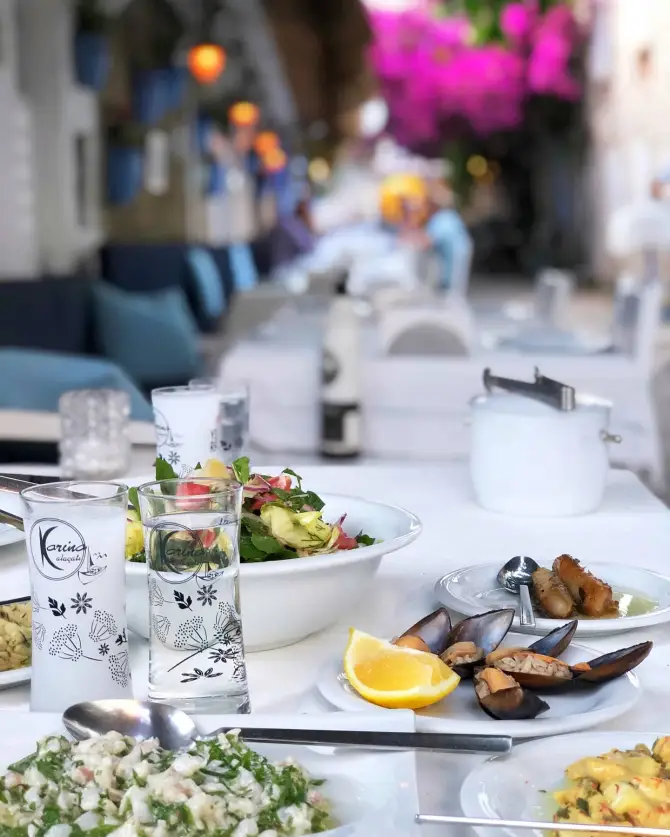 Karina Restaurant Alaçatı - İzmir Mekan Rehberi