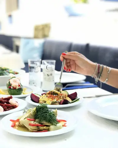 Karina Restaurant Alaçatı fotoğraf 10 - İzmir Mekan Rehberi