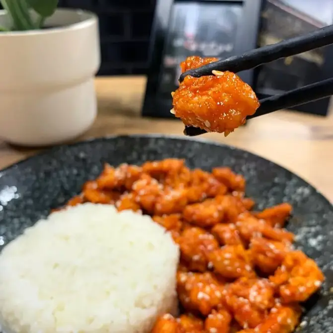 Jün Taiwanese Kitchen Konak - İzmir Mekan Rehberi